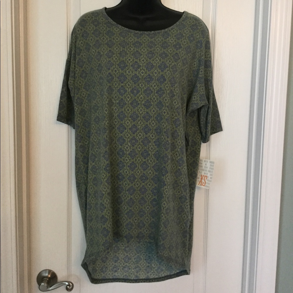 LulaRoe NWT Irma size XS.